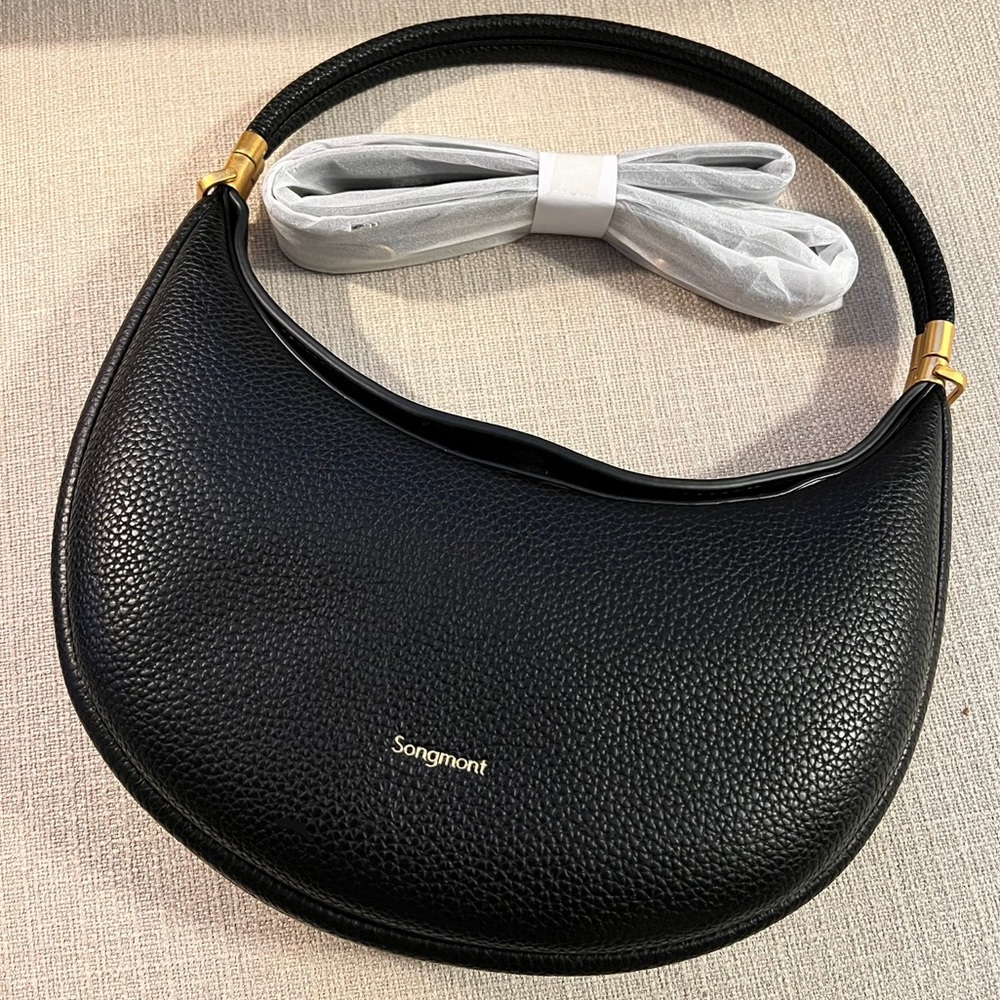 Songmont luna regular black NWOT